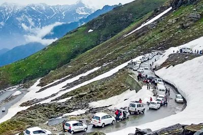 Manali tour by Urbania van